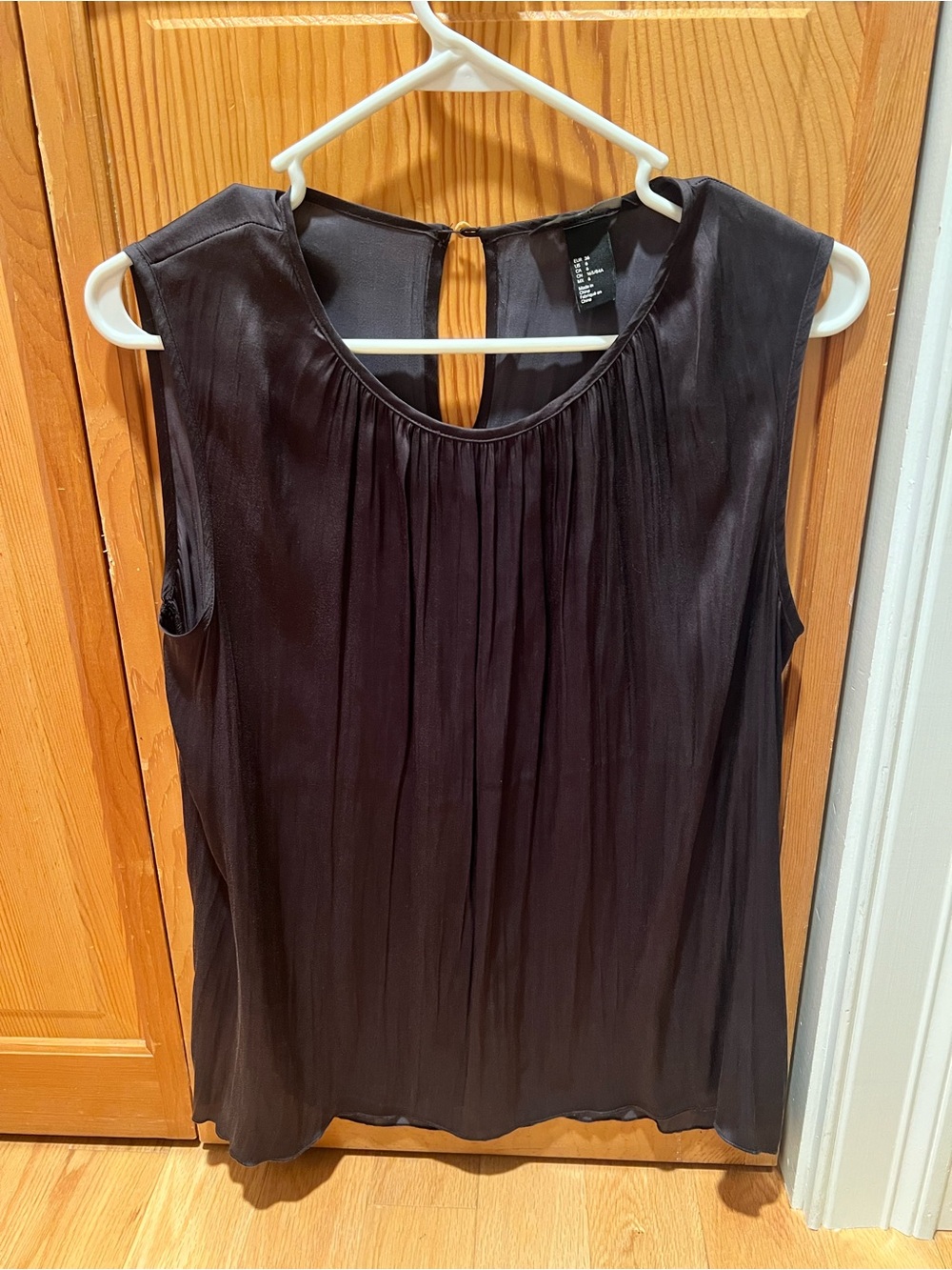 H&M Black Sleeveless Pleated Shell Top